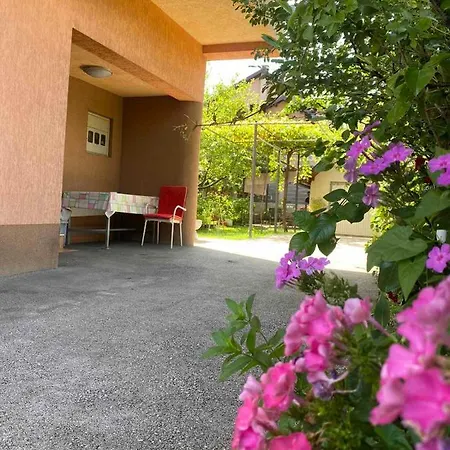 Nedim - Free Parking & Garden Near Airport *