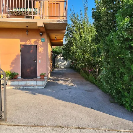 Nedim - Free Parking & Garden Near Airport *